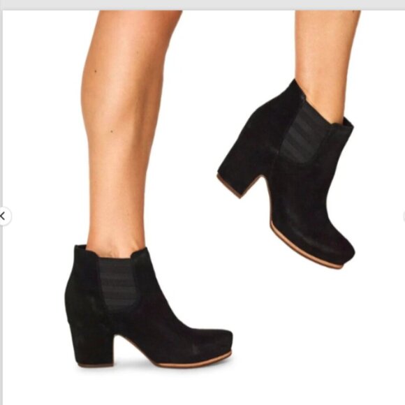 Kork Ease Shirome Black Suede Sculpted Heel Chelsea Booties 10 New $220 - Picture 2 of 6